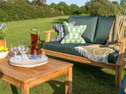 Deep Seating Teak Garden Sofa Set Coffee Table Love Bench & 2 Chairs With CREAM CUSHIONS
